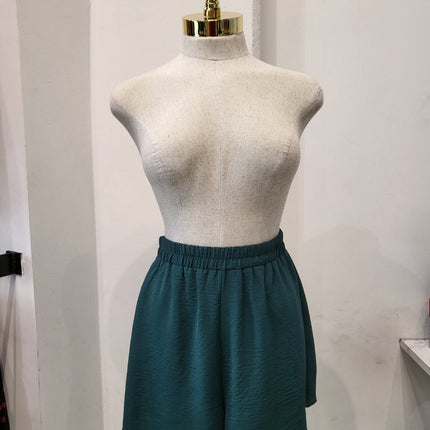 High-Waisted Textured Pink Shorts with Elastic Waistband